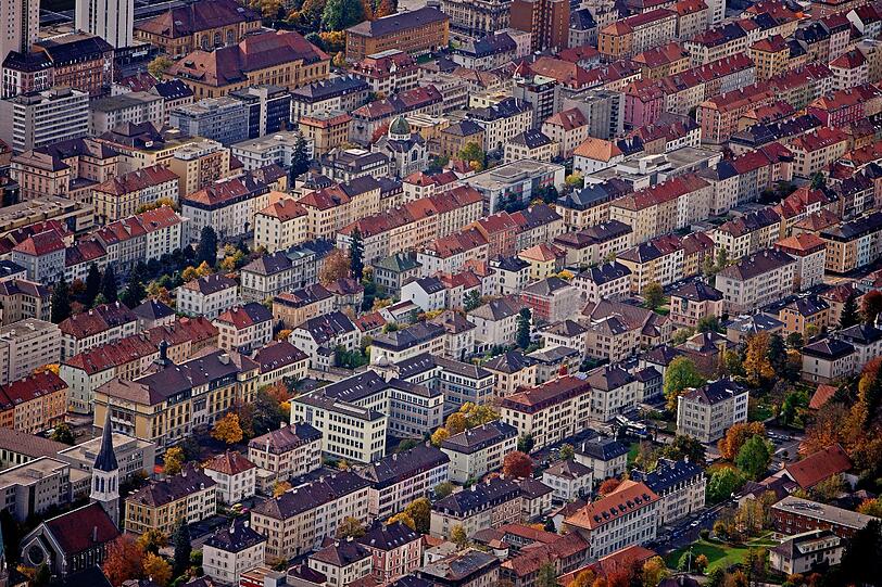 La Chaux de Fonds, Uhrmacherstadt im Schachbrettmuster - UNESCO Welterbe