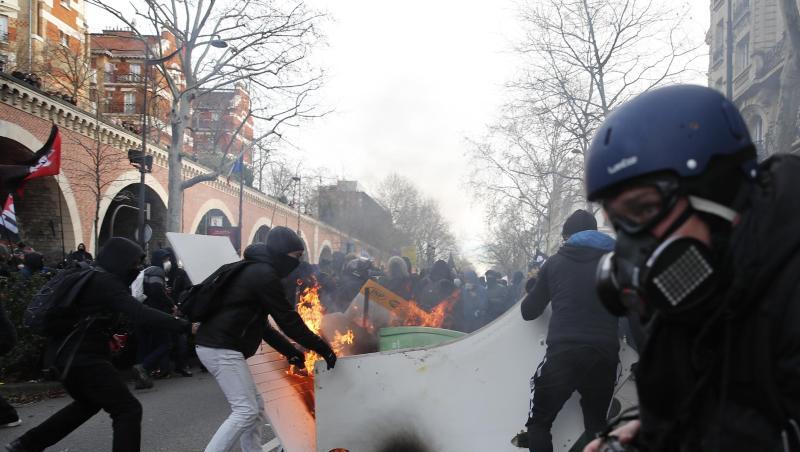 In Frankreich hatten Menschen erneut gegen die geplante Rentenreform gestreikt. In Frankreich hatten Menschen erneut gegen die geplante Rentenreform gestreikt.