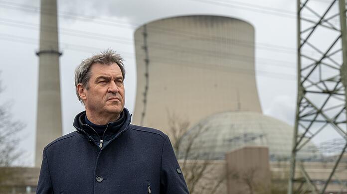 Obwohl der Betreiber bereits vor einem Jahr das endgültige Aus für das AKW Isar 2 verkündete, ist der Rückbau aus der Sicht von Markus Söder noch "reversibel". (Archivbild)