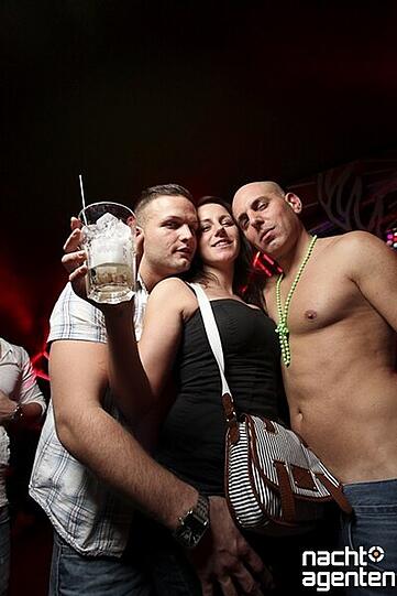 So heiß war der Fasching 2012 in den Münchner Clubs. Die Partybilder...