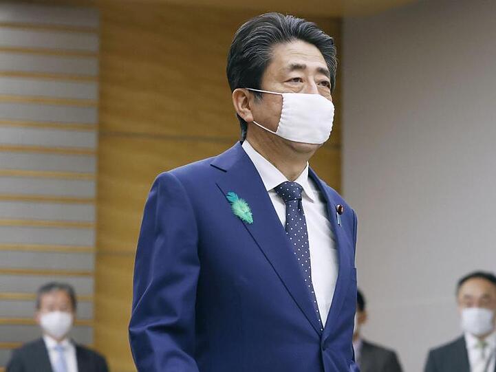 Japans Ministerpräsident Shinzo Abe hat den Notstand auf alle Provinzen des Landes ausgeweitet.
