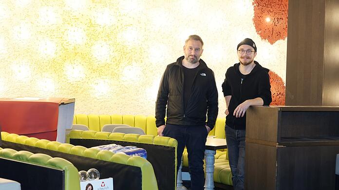 Carsten Fay und Maximilian Heisler in ihrer neuen Bar.