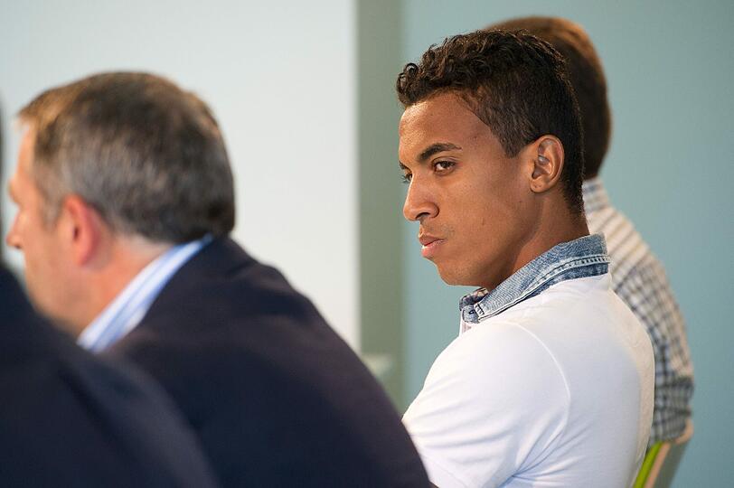 Er kriegt die 22: Luiz Gustavo ist schon in Wolfsburg vorgestellt worden. Die Bilder