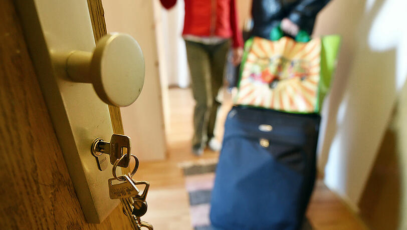 Couchsurfing ja, Hotel light nein - die Stadt sagt Zweckentfremdern den Kampf an. Couchsurfing ja, Hotel light nein - die Stadt sagt Zweckentfremdern den Kampf an.