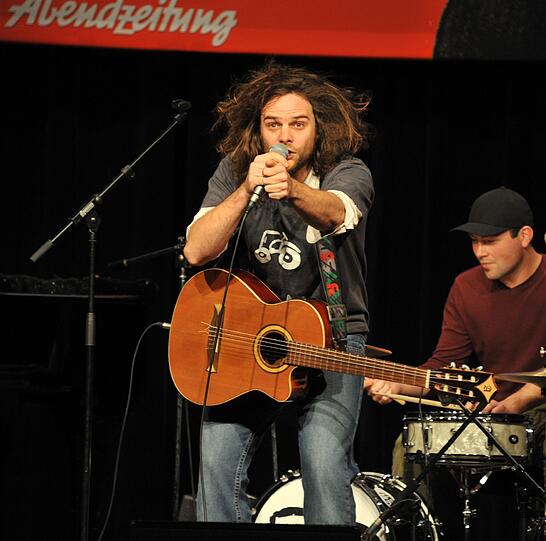 Nein zur Hackschnitzelheizung: der Keller Steff und seine Band.