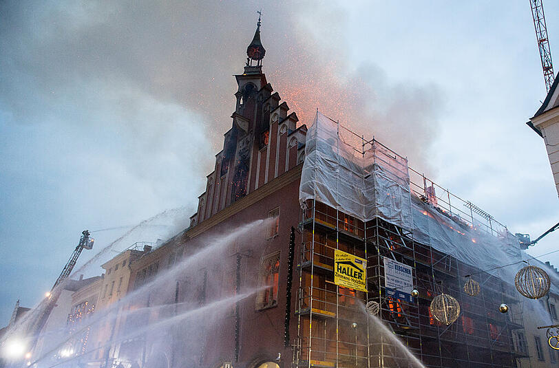 Feuer in Straubing: Die Bilder vom Rathaus-Brand.