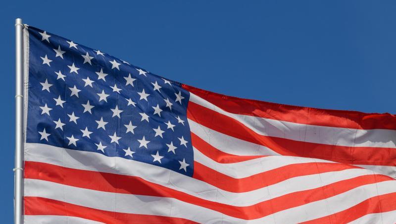Kritiker sehen die geplante Schließung der Ausländerämter als weiteren Schritt der Regierung von US-Präsident Donald Trump, die Einwanderung in die USA zu reduzieren und das Land weiter abzuschotten. Kritiker sehen die geplante Schließung der Ausländerämter als weiteren Schritt der Regierung von US-Präsident Donald Trump, die Einwanderung in die USA zu reduzieren und das Land weiter abzuschotten.