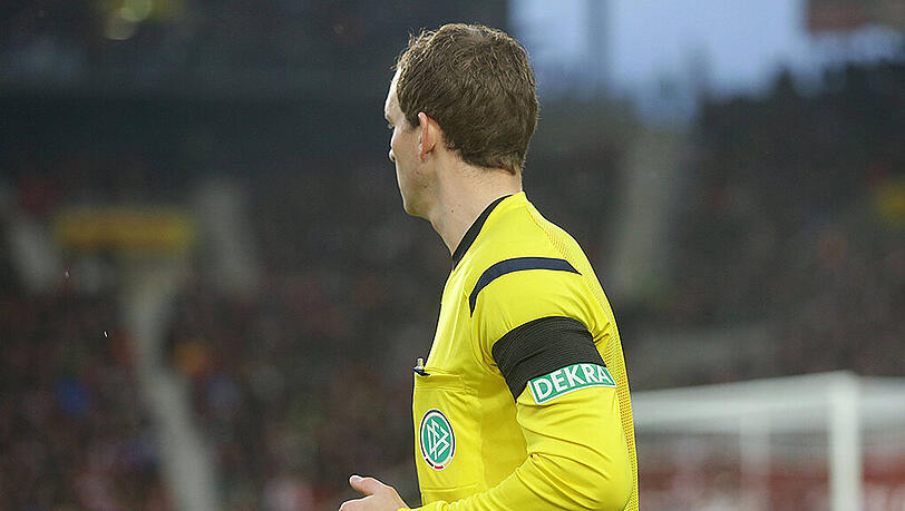 Alle 36 Bundesliga-Teams werden am Wochenende Trauerflor tragen. Alle 36 Bundesliga-Teams werden am Wochenende Trauerflor tragen.