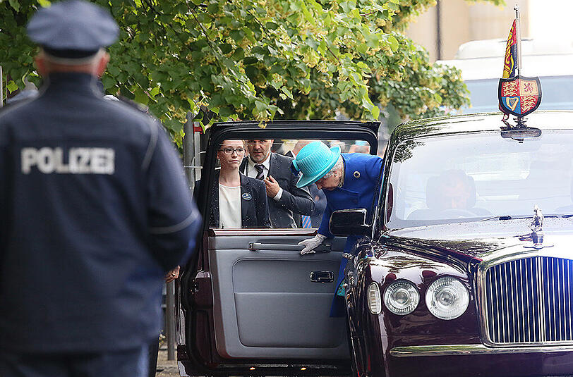 Die Queen ist in Berlin angekommen. Klicken Sie sich durch die Bilderstrecke!