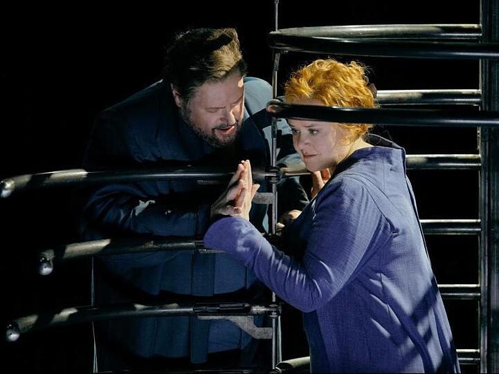 Stephen Gould und Petra Lang bei einer Probe zur Oper "Tristan und Isolde". Foto: Enrico Nawrath/Festspiele Bayreuth/Archivbild
