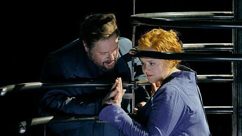 Stephen Gould und Petra Lang bei einer Probe zur Oper "Tristan und Isolde". Foto: Enrico Nawrath/Festspiele Bayreuth/Archivbild