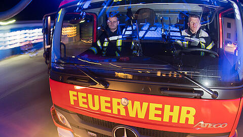 An der Tumblingerstraße hat ein Lkw gebrannt.(Symbolbild)