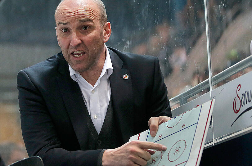 Der frühere EHC-Assiszentrainer Helmut de Raaf.