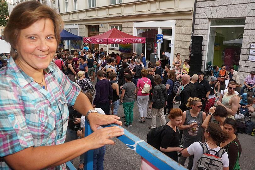 Die Bilder vom vielfältigen lesbischen Straßenfest in der Angertorstraße.
