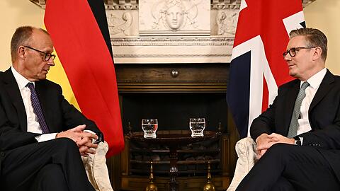 Es ist der Antrittsbesuch von Kanzler Merz in London - einer seiner bisher wichtigsten.