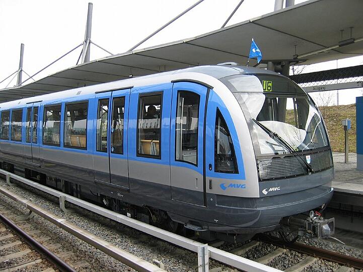 Das könnte dann kommunale Dienstleistungen wie etwa den Nahverkehr betreffen.
