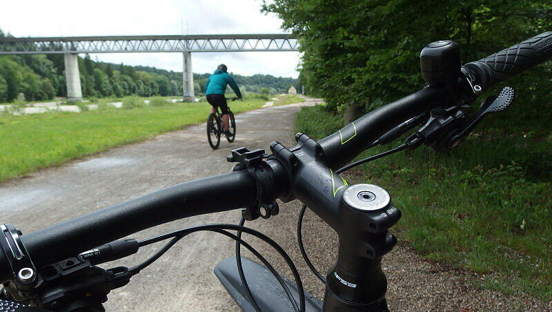 Mit dem Mountainbike auf Feierabendrunde Richtung Schäftlarn Mit dem Mountainbike auf Feierabendrunde Richtung Schäftlarn