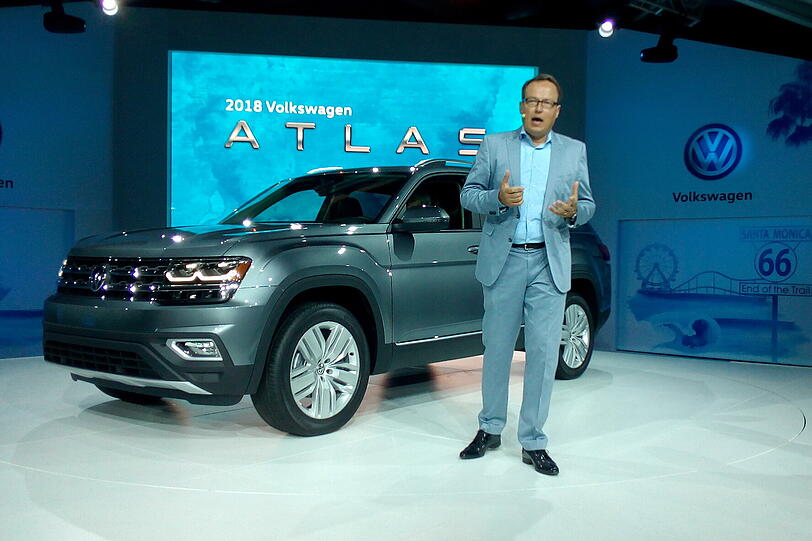 "Wir sind hier, um zu bleiben": VW-USA-Chef Hinrich J. Woebcken bei der Atlas-Weltpremiere in Kalifornien.