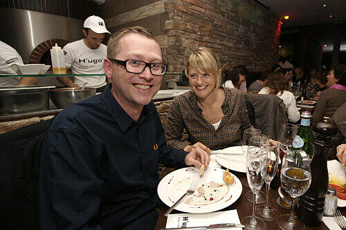 Jan Weiler  mit seiner Frau im H&rsquo;ugo&rsquo;s.