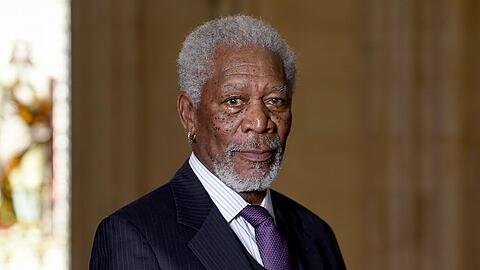 Morgan Freeman wird bald als der erste schwarze US-Außenminister auf der Leinwand zu sehen sein. Der 80-jährige Oscar-Preisträger schlüpft in die Rolle von Colin Powell.