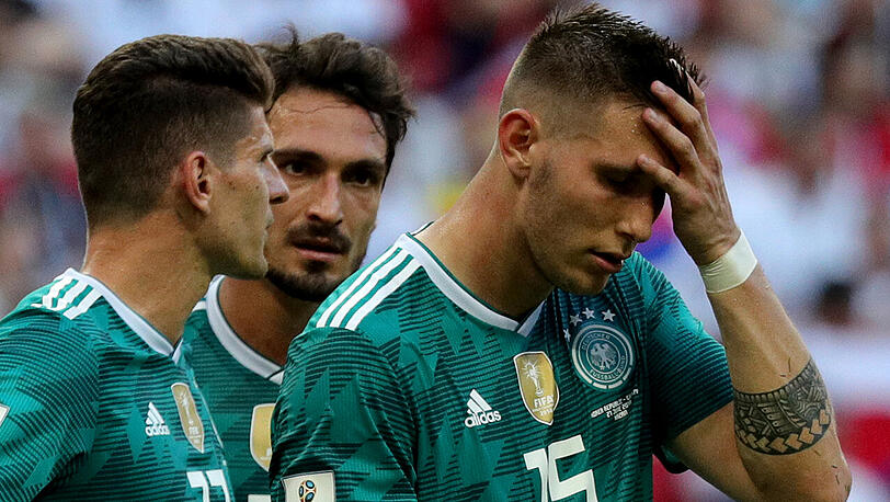 1. Der Tiefpunkt 2018: Die deutsche Nationalmannschaft scheitert nach dem 0:2 gegen Südkorea bei der WM in Russland erstmals in der Vorrunde.