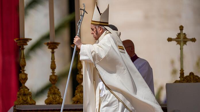 "In meinem Herzen trage ich all die vielen ukrainischen Opfer": Papst Franziskus.