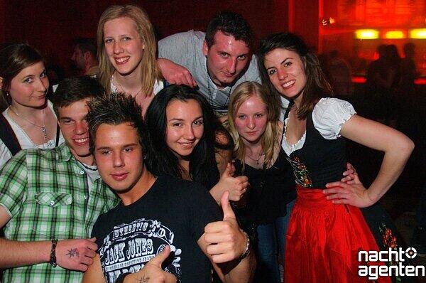 "Züruck in die Zukunft" hieß es am Samstag in der Nachtgalerie.