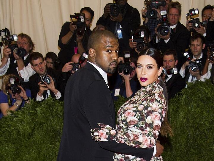Im Sommer nächsten Jahres gibt sich das Promi-Paar Kanye West und Kim Kardashian das Ja-Wort