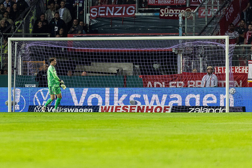 Chancenlos: Robin Mei&szlig;ners Schuss schl&auml;gt im rechten Eck ein.