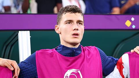 Benjamin Pavard vom FC Bayern ist in Frankreichs WM-Team aktuell nur Zuschauer.