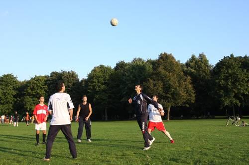 Heimatlose Kicker: Der FC Türk Spor beim Training