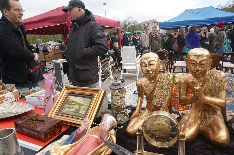 Weitere Bilder von Bayerns größtem Flohmarkt auf der Theresienwiese am Samstag.