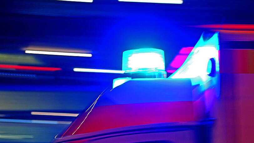 F&uuml;r einen 25-J&auml;hrigen kam in der Nacht zum Sonntag jede Hilfe zu sp&auml;t. Er starb auf den Gleisen nahe Planegg.
