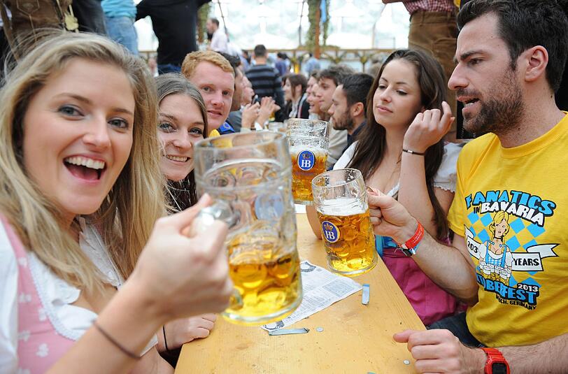 Durch die neuen Reservierungsregeln, sollten spontane Wiesn-Besuche vereinfacht werden. Stammgäste schauten teilweise in die Röhre.