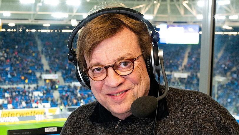 Sportkommentator Béla Réthy prägte die Fußball-Berichterstattung in Deutschland für Jahrzehnte.