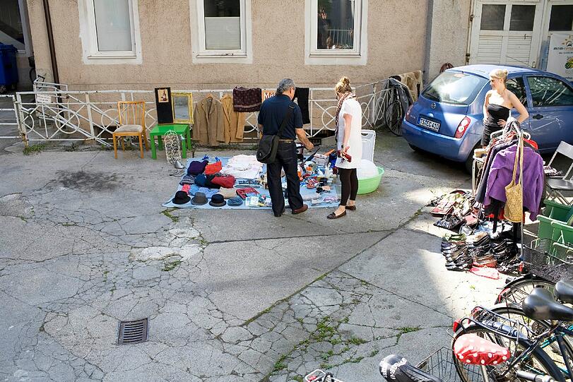 Second-Hand-Schnäppchen im Hof und vor der Haustür. Die schönsten Fotos.