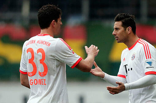 Mario Gomez (links) oder Claudio Pizarro: Für wen schlägt das Pendel gegen Barca aus? Etwa für beide?