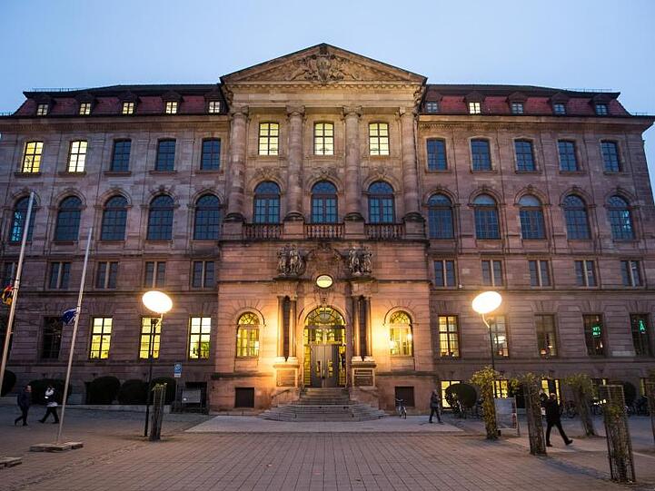 Der neue Dienstsitz des bayerischen Gesundheitsministeriums in Nürnberg ist am 20. Novermber 2017 offiziell in Betrieb genommen worden. Foto: Daniel Karmann/dpa/Archivbild