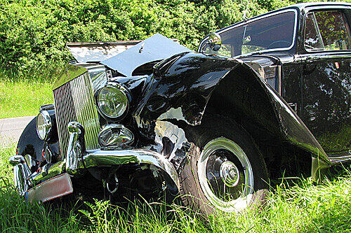 Das schöne Auto! Bei so einem Anblick kommen Autofreunden die Tränen.