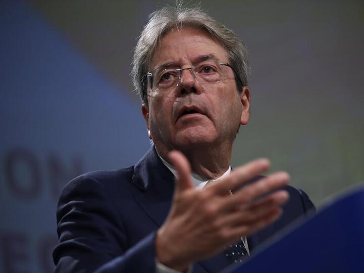 Paolo Gentiloni, EU-Kommissar für Wirtschaft, sprach in Brüssel von einem "Skandal, der so nicht einfach weiter laufen kann".