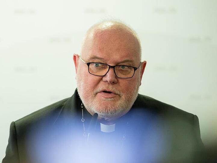 Kardinal Reinhard Marx spricht zu Journalisten. Foto: Andreas Arnold/dpa/Archivbild