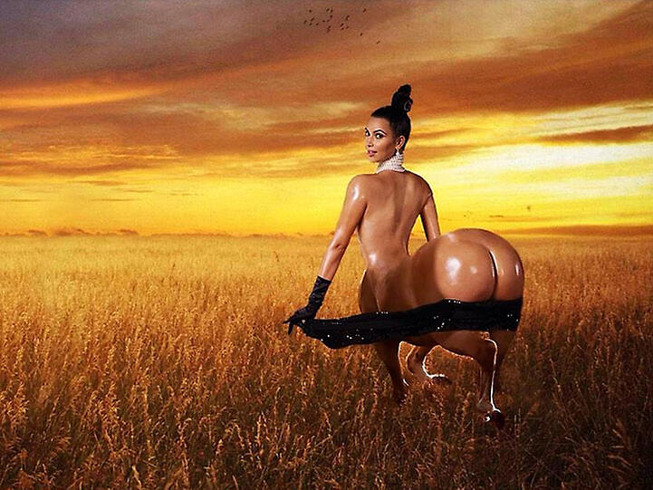 Romantischer Sonnenuntergang: Kim Kardashian im Kornfeld