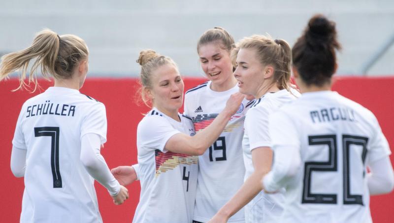 Deutschlands Spielerinnen haben das Länderspiel gegen Norwegen mit 3:1 gewonnen.