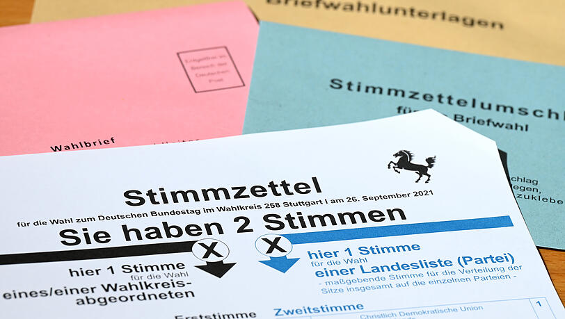 Wer bekommt das Direktmandat in den Münchner Wahlkreisen? Gut eine Woche vor der Bundestagswahl zeichnen sich Kopf-an-Kopf-Rennen ab. Wer bekommt das Direktmandat in den Münchner Wahlkreisen? Gut eine Woche vor der Bundestagswahl zeichnen sich Kopf-an-Kopf-Rennen ab.