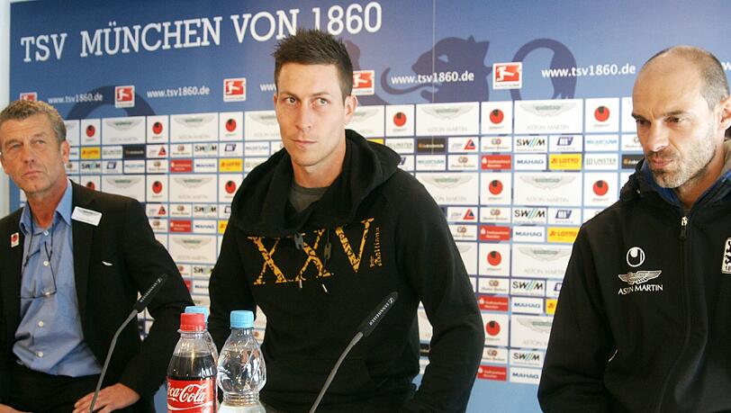 Rob Friend bei der Präsentation zusammen mit Löwen-Coach Alexander Schmidt (rechts) und Sportdirektor Florian Hinterberger (links). Rob Friend bei der Präsentation zusammen mit Löwen-Coach Alexander Schmidt (rechts) und Sportdirektor Florian Hinterberger (links).