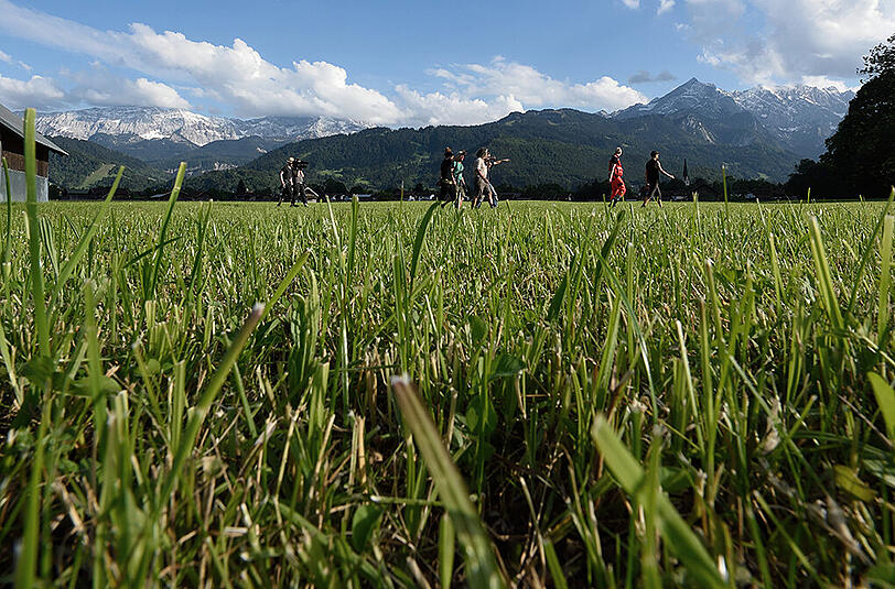 In Garmisch wird das G7-Protestcamp aufgebaut. Vergangene Gipfel haben gezeigt, dass Protestcamps immer wieder auch von radikalen Linksextremisten als Unterschlupf genutzt werden.