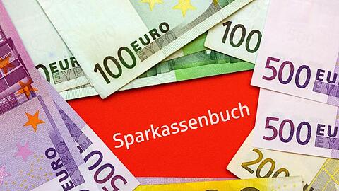 Deutschlands Sparer setzten weiter vor allem auf Bargeld und Bankeinlagen.
