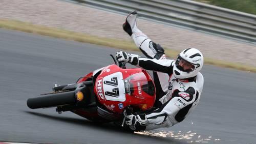 Abflug vom Motorrad: Michael Schumacher. Abflug vom Motorrad: Michael Schumacher.