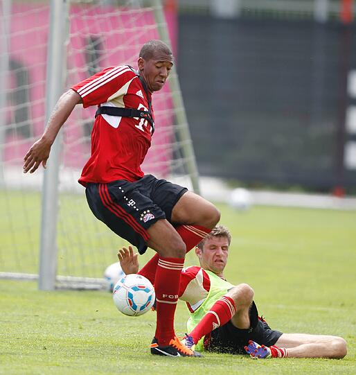 Jerome Boateng geht schon ganz ordentlich zur Sache.