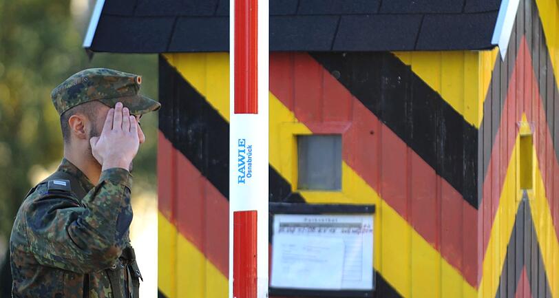 Im Deutschland-Vergleich liegt Bayern auf Platz drei - nur Schleswig-Holstein und das Saarland sind noch schwerer von der Bundeswehrreform betroffen als der Freistaat.